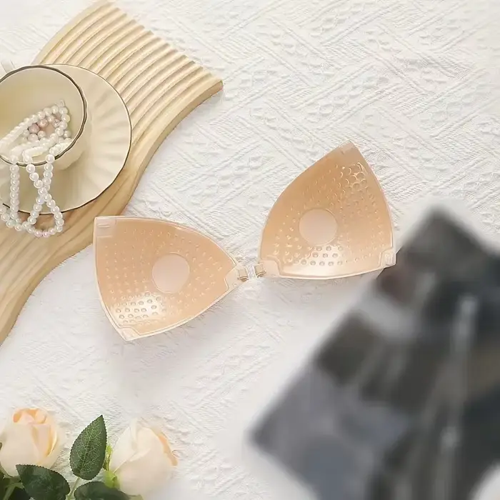 Samolepiaca podprsenka pre ženy