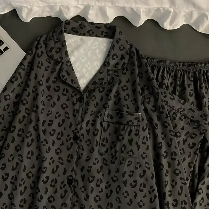Ročník základné Leopard tlače Dámske luxusné pyžamá nastaviť špeciálne jarné príležitosti