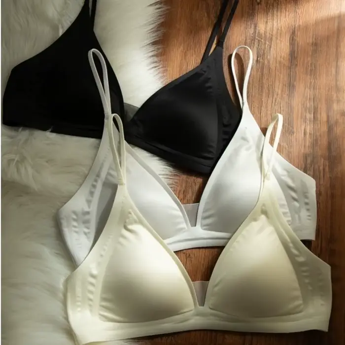 Pohodlná a štýlová malá hrudník V-neck bezšvová polyesterová podprsenka pre každodenné nosenie pre ženy