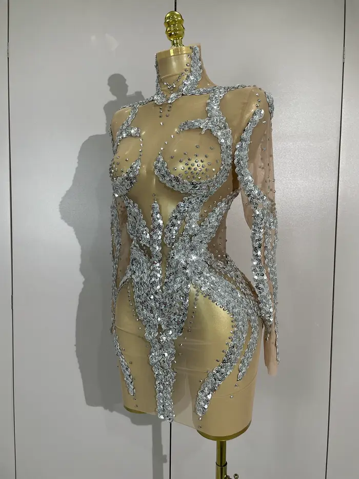 Robe mini sexy en polyester et élasthanne pour femmes, coupe gaine, style club, parfait pour les soirées de gala, anniversaires et fêtes de fin d'année