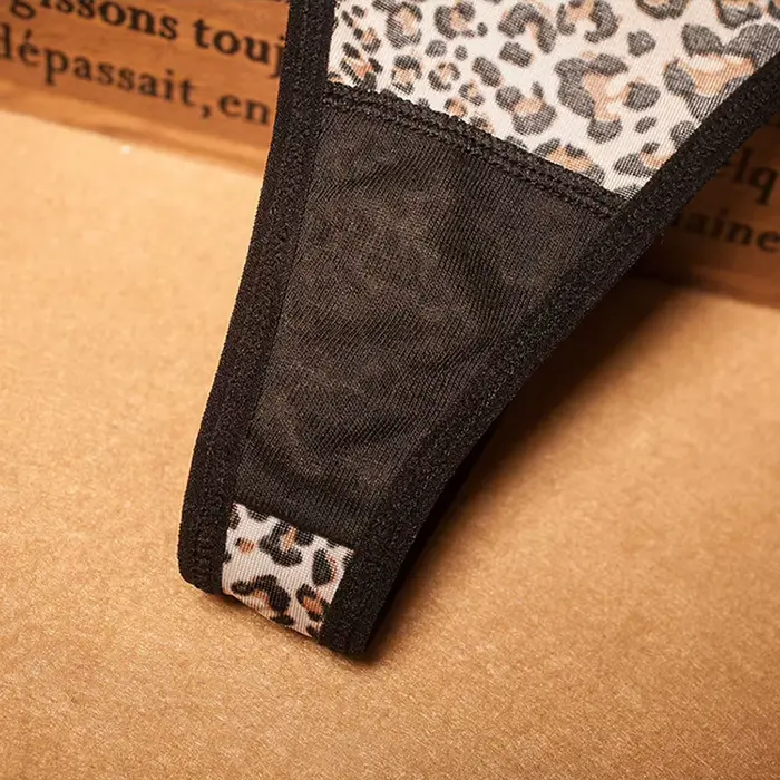 Sexi leopardí tanga s čipkou pre ženy