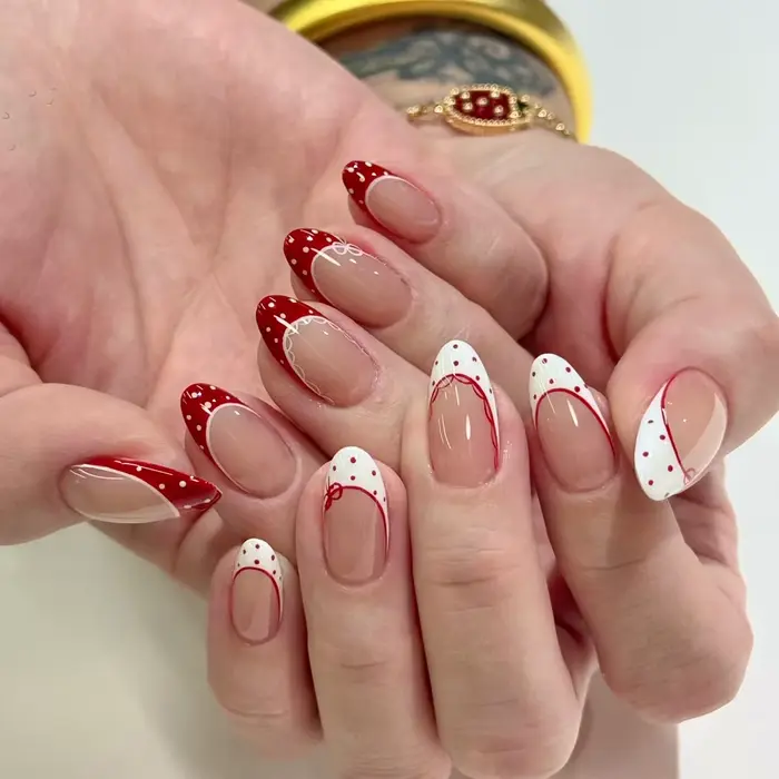 24 faux ongles roses français, simples à poser, tête ronde, courts, en forme d'amande, à pois, couvr