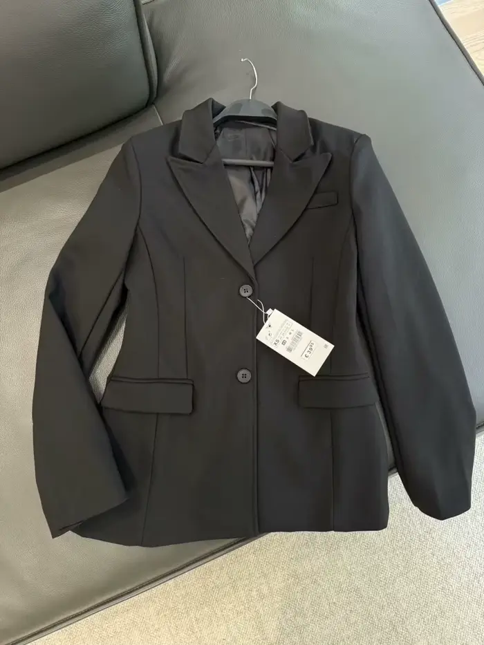 ZW série épaule rembourré coupe ajustée veste de costume pour les femmes ETJ 2025 nouvelle Collectio