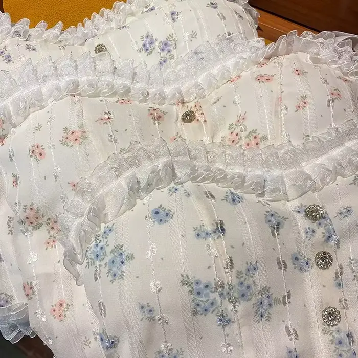 Noocuxuekon kvetinová čipka košieľka top pre ženy, elegantné a mäkké pre letné a špeciálne príležitosti