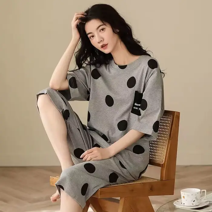 Dámske pyžamo letné dvojdielne s karikatúrami krátke rukávy nohavice teľa polyester elastan pre ženy špeciálne príležitosti