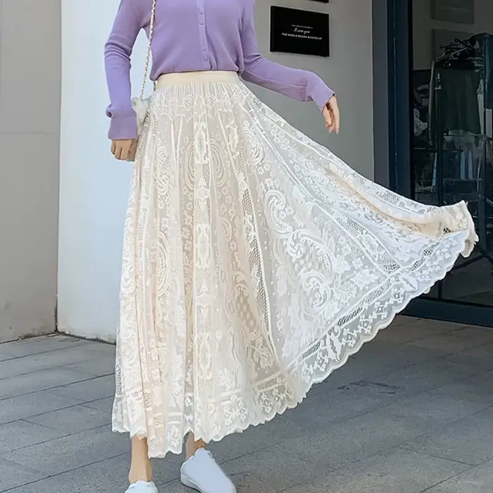 Elegantná čipkovaná sukňa pre ženy