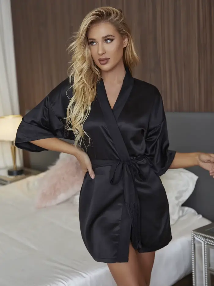 Robe de chambre élégante en satin noir pour femme, col en V, manches mi-longues, avec ceinture à pompons, pyjama, peignoir, vêtements de nuit, kimono