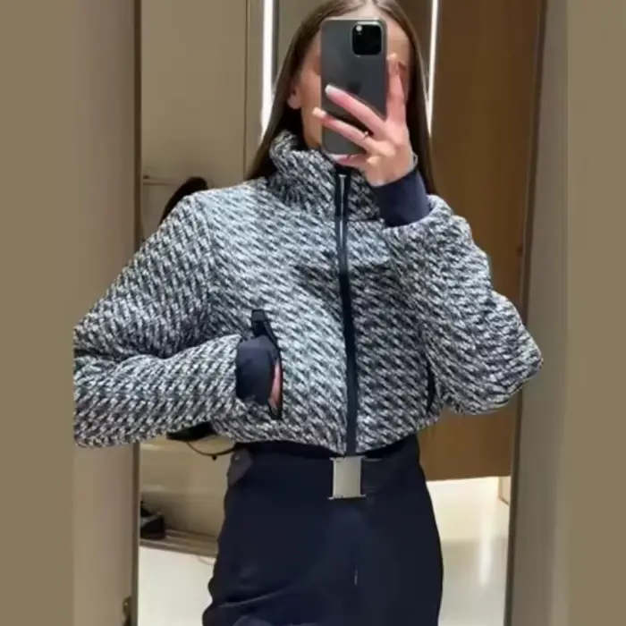 Módna prešívaná kombinéza