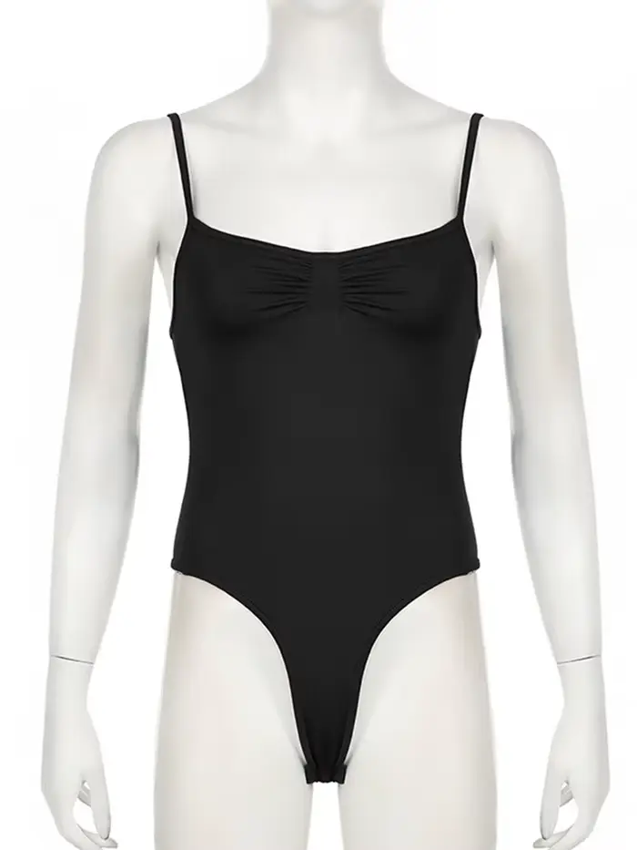 Sweetown – Bez rukávov Ruffled Bodysuit pre ženy, čierna, špagety popruhy, pevné, jednoduché, základné, sexy, košieľka na dovolenku