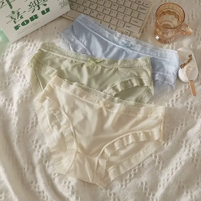 3-dielne dámske nízke nohavičky Sexy čipka rýchloschnúce slipy bezšvové jednofarebné tangá
