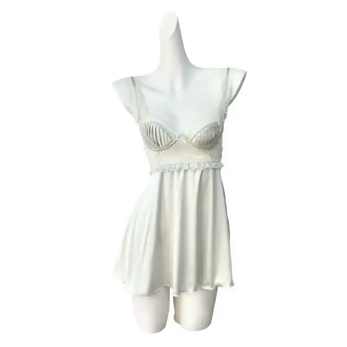 Chemise de nuit en polyester et élasthanne avec dentelle sexy pour femmes, idéale pour dormir et occasions spéciales ```