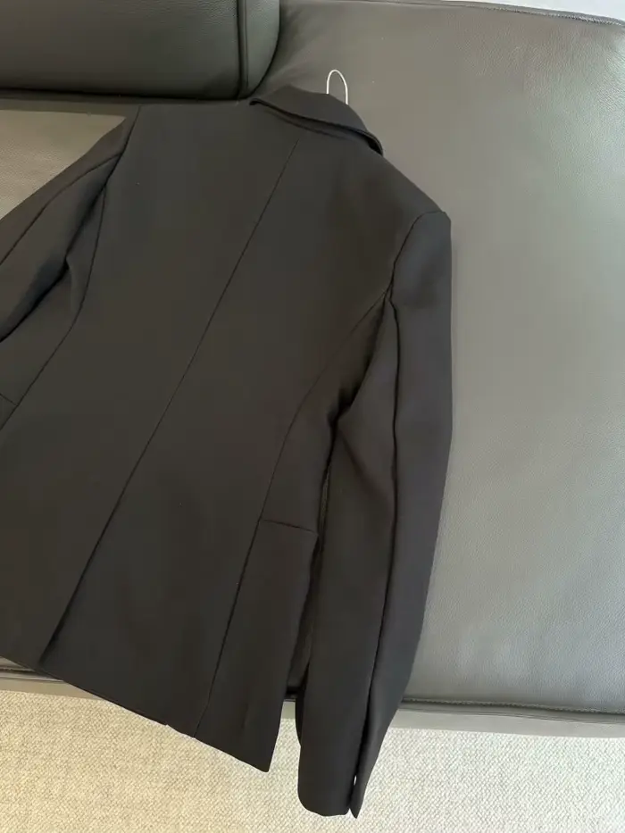ZW série épaule rembourré coupe ajustée veste de costume pour les femmes ETJ 2025 nouvelle Collectio