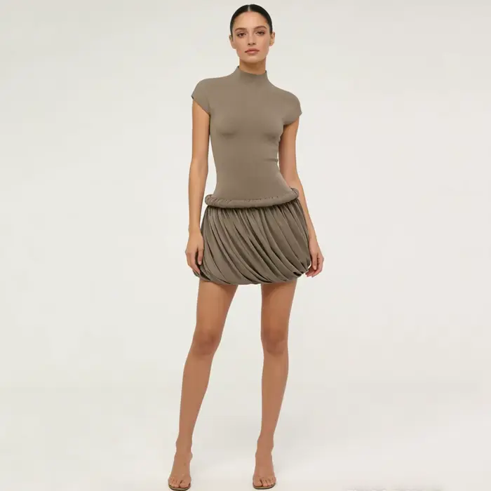Nouvelle Robe Courte Femme CiCi 2026 Col Montant Manches Courtes Jupe Drapée Froncée Décontractée So