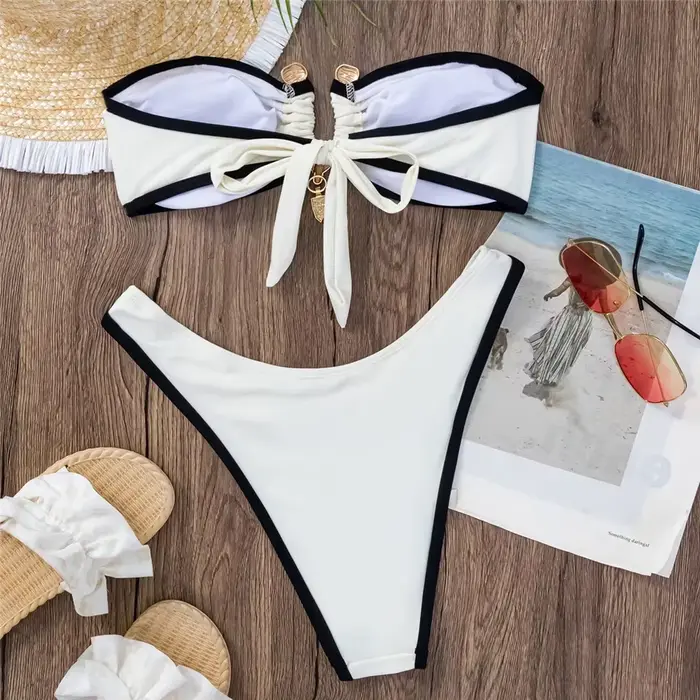 Biela čelenka Bikiny Sady Žena Sexy Plavky Kontrast Farba Kovová Spona Plavky Rezané Vysoké Brazílske Plavky Bikini Mujer