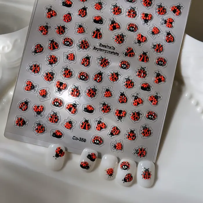 Coccinellidae nechty umenie 5D reliéfne samolepiace nálepky mix dizajn hmyz