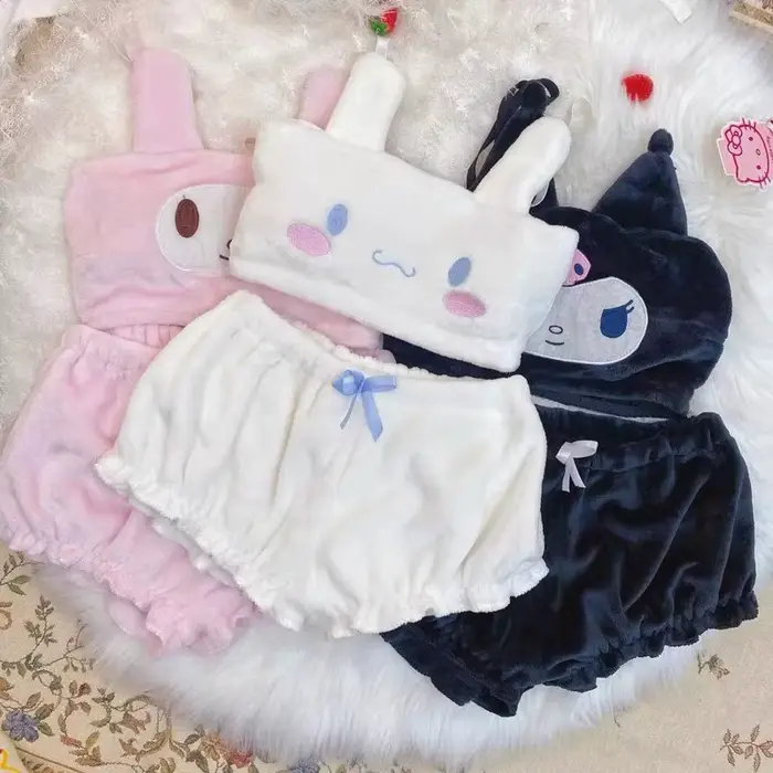 Flanelové pyžamo pre dievča, roztomilý a mäkký vzor, sada dvoch kusov s popruhmi a šortkami, roztomilý interiérový outfit