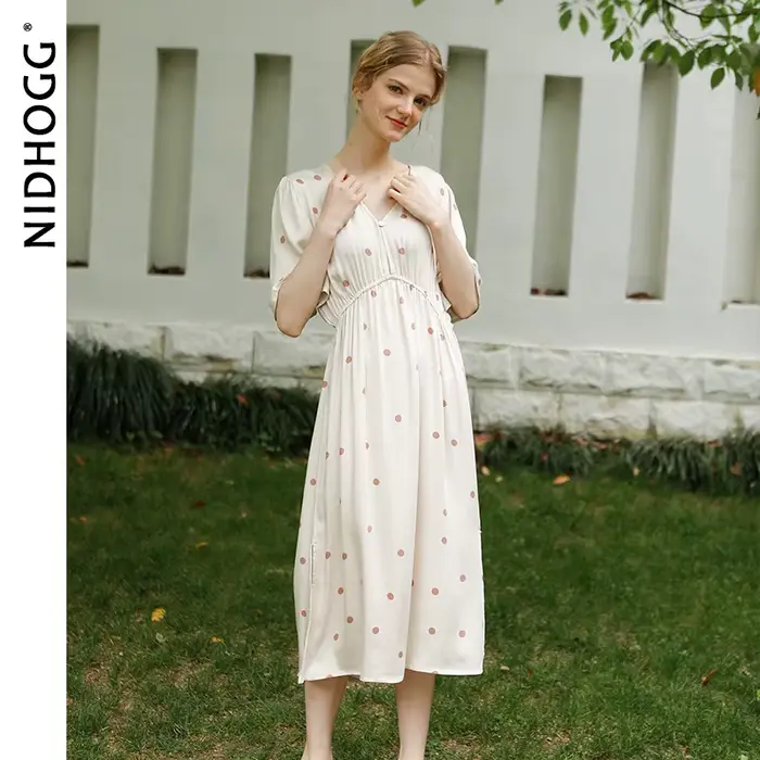 Chemise de nuit en satin viscosé pour femmes, col en V, courte manche, élégante et confortable pour les nuits d'été et d'automne