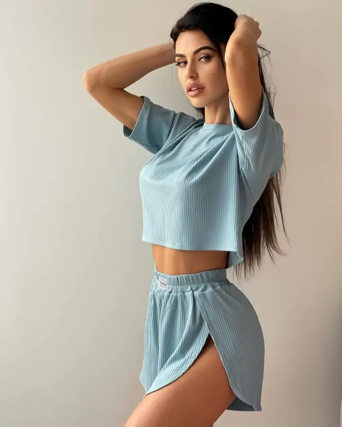 Ensemble de vêtements de détente côtelés 2 pièces pour femmes, ensemble pyjama crop top et short, vêtements de nuit doux pour la détente quotidienne
