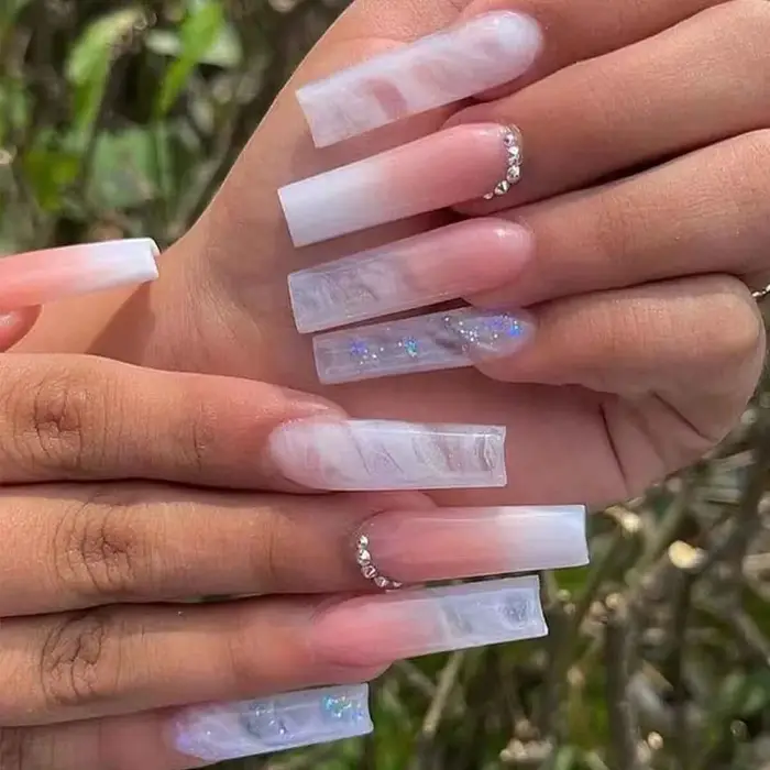 24 longs cercueil en gros faux ongles art, dernière presse à ongles artificiels au doigt sur les ong