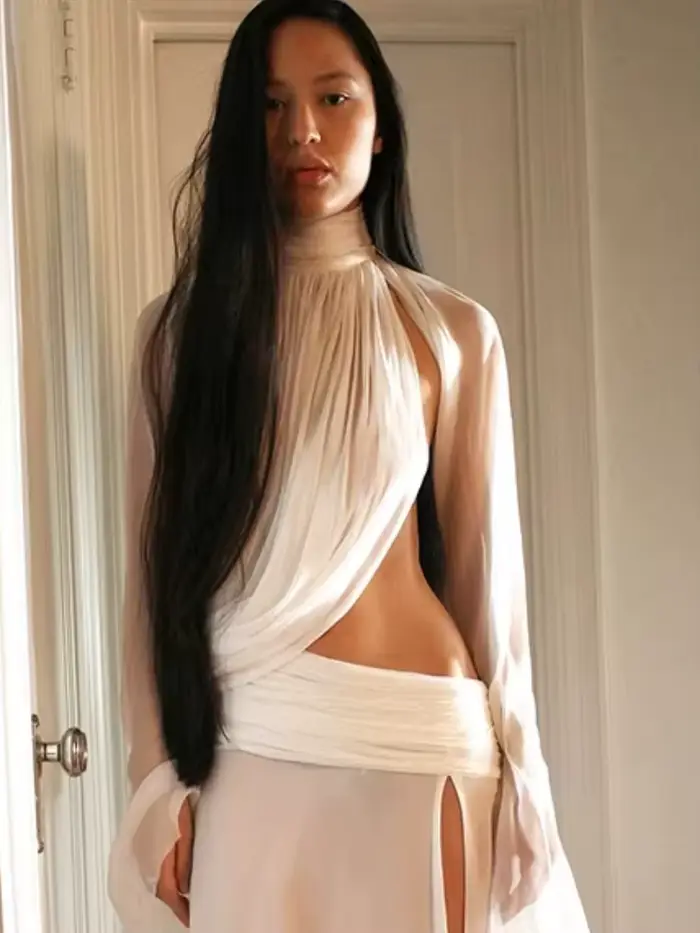 Nibber Elegantný 2-dielny Set pre Ženy Priesvitný Rolák Nepravidelný Crop Top + Zodpovedajúca Sukňa Clubwear