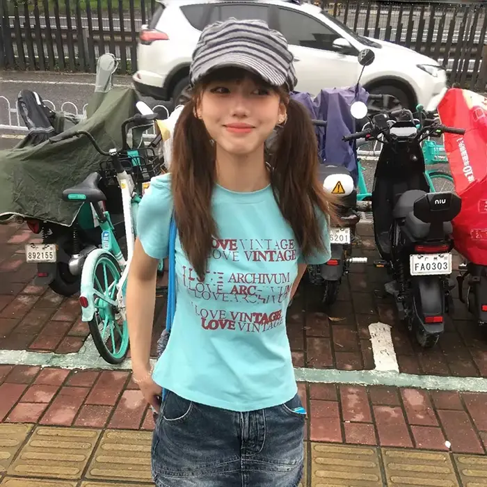 Karrram japonské Y2k tričko s potlačou písmen Trashy 2000s štýl krátky top Vintage Harajuku krátke rukávy