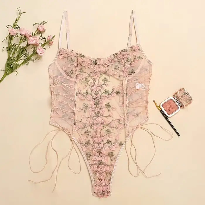 Lingerie sexy pour femmes, combinaison à lacets avec broderie florale, body moulant sans manches, combinaison transparente en maille