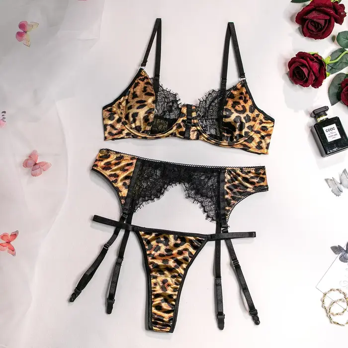 Ensemble de Lingerie Sexy en dentelle imprimée léopard sauvage pour femmes, ensemble trois pièces co