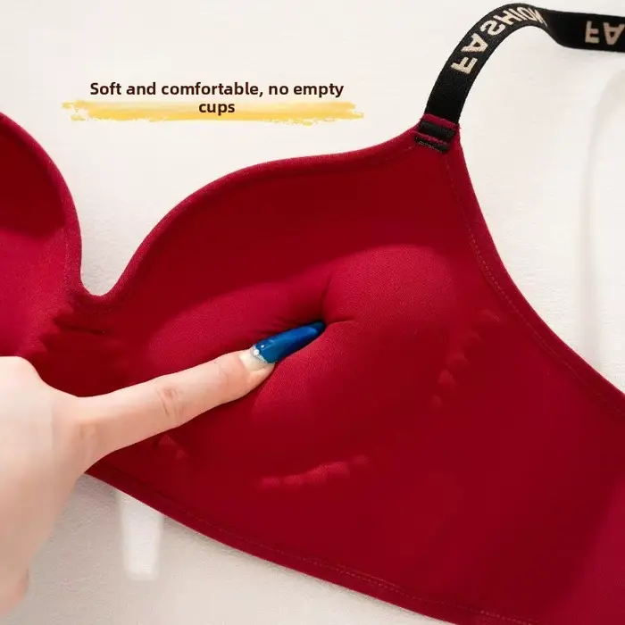 Hladká červená polyesterová push-up podprsenka pre malé prsia - A / B Beanie - Nastaviteľné popruhy - Sexy štýl - Špeciálne príležitosti