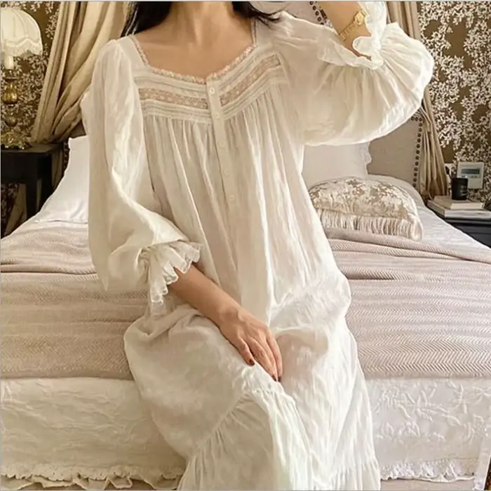 Chemise de nuit en coton pur blanche élégante avec décoration en dentelle pour femmes automne mi-mollet ```