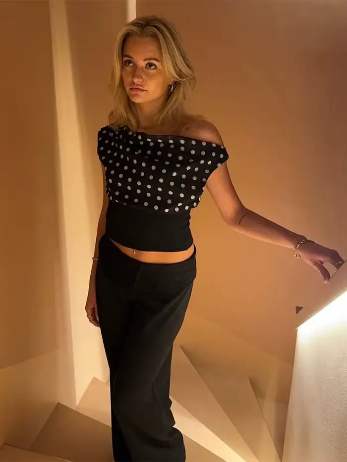 T-Shirts imprimés à pois pour femmes, tendance d'été, col incliné, épaules dénudées, dos nu, mode de