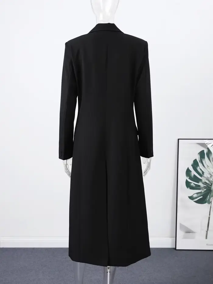 Dlhý čierny blazer pre ženy