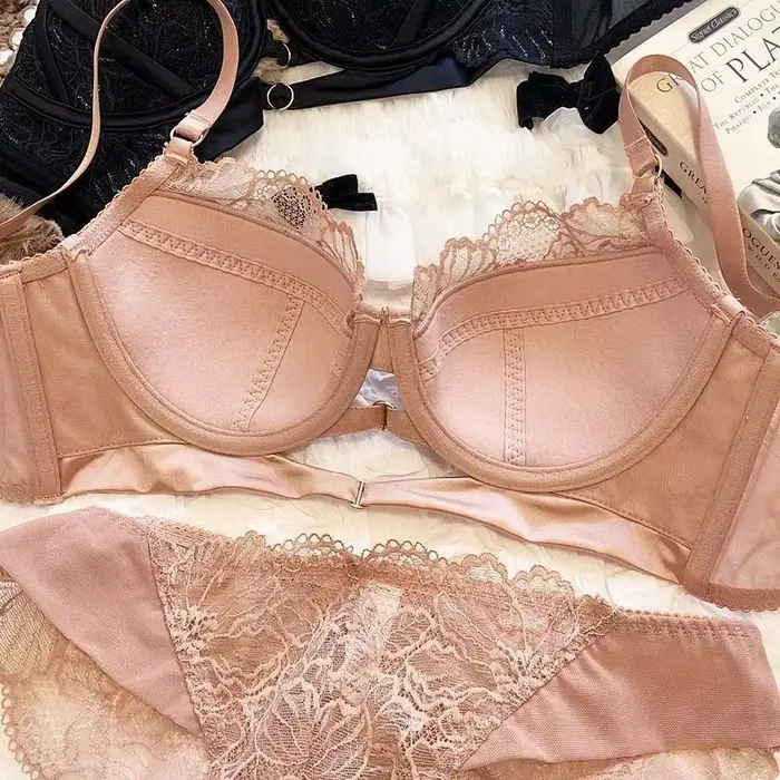 Sexy čipka spodná bielizeň Set s veľkými rozhrýzané prsia, anti-ohýbanie a nastaviteľné prsia, pohodlné podprsenka Set s mäkkou oceľou Ring