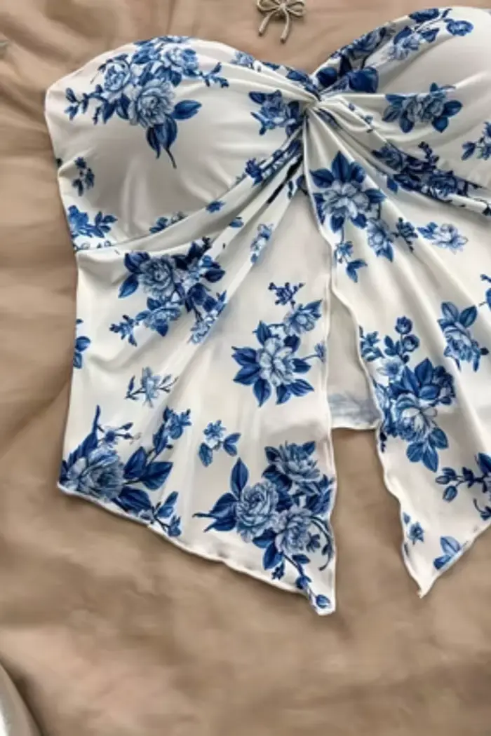 Kvetinový vzorovaný polyesterový a elastanový krátky top pre ženy všetkých vekových kategórií
