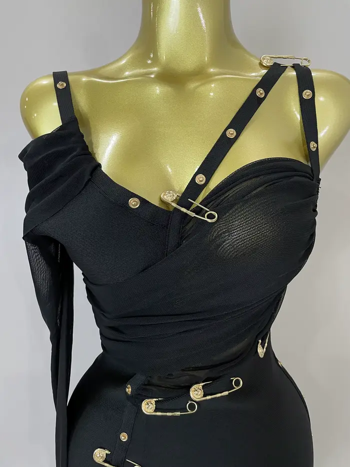 Elegantné a elegantné šaty z polyesteru a elastanu pre ženy, sexy štýl a klub, pre večery a nočné akcie