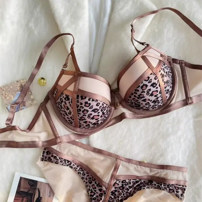 Sexy leopard spodná bielizeň set s podprsenkou zhromažďovanie prsia a štíhle nohavičky pre ženy, elegantné a zvodné pre všetky príležitosti