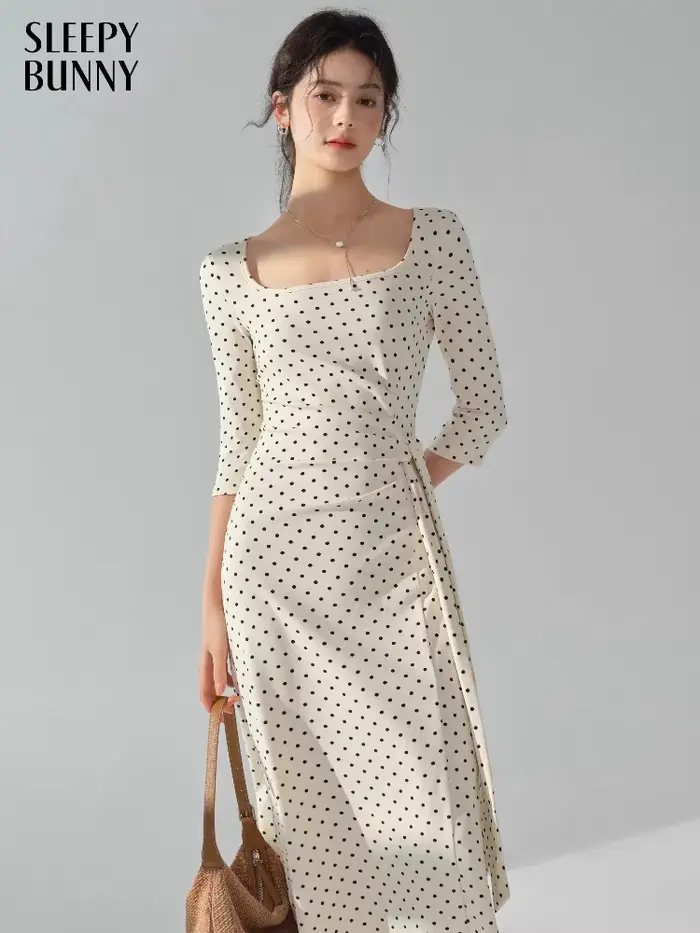 Elegantné francúzske midi šaty