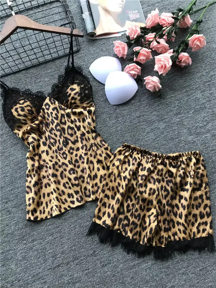 Sexi leopardí pyžamový set pre ženy
