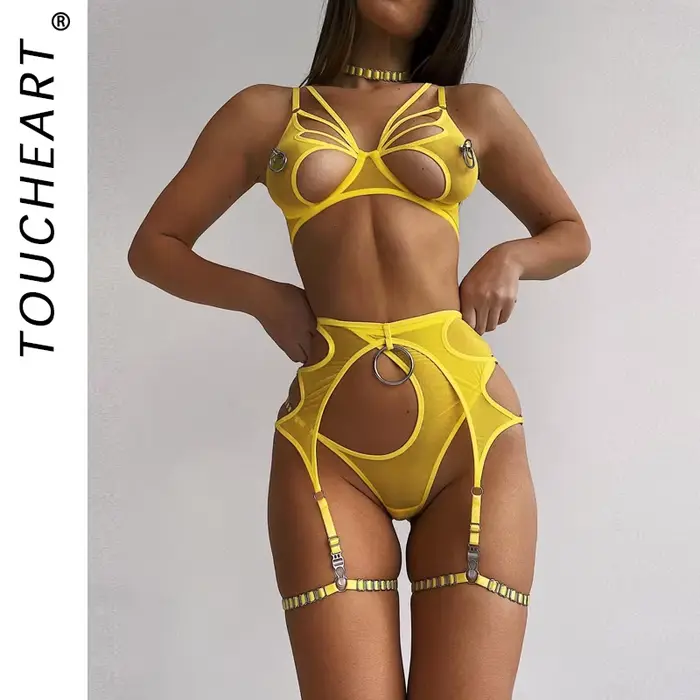 Ensemble de lingerie sexy en polyester avec dentelle pour femmes, soutien-gorge et culotte minimalistes, idéal pour les occasions spéciales