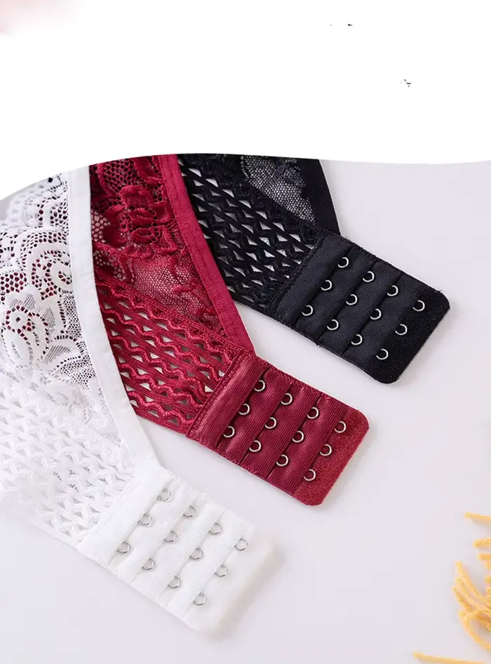 Dámska čipkovaná push-up podprsenka s hlbokým výstrihom