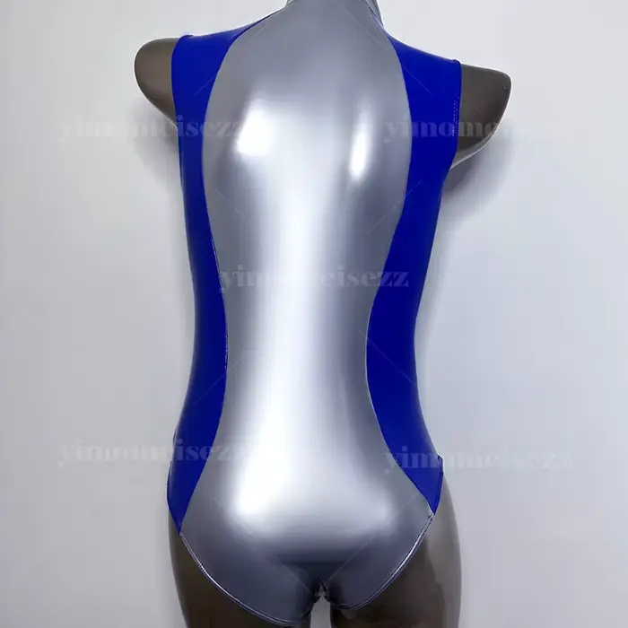 Sexy kombinézia s vysokým strihom