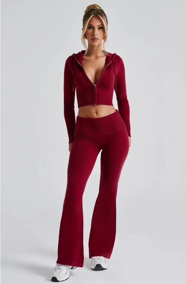 Nová jarná kolekcia - Dámske oblečenie - Krátky slim mikina s kapucňou - Pohodlné nohavice - Trendy set