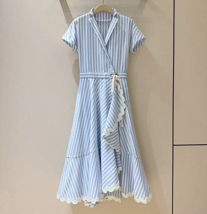 Top qualité nouvelle robe de printemps 2026 mode Style femmes Sexy col en v bleu blanc rayé imprimé 