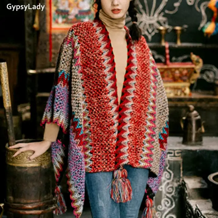 Dámske vintage boho pončo Everaks s kvetinovým vzorom a strapcami