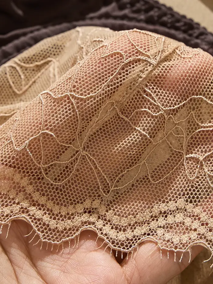 Dámske sexy vyšívané čipky spodná bielizeň Set, priedušná ultra tenká podprsenka, gombík dekorácie, spodná bielizeň, francúzska podprsenka, tangá sady