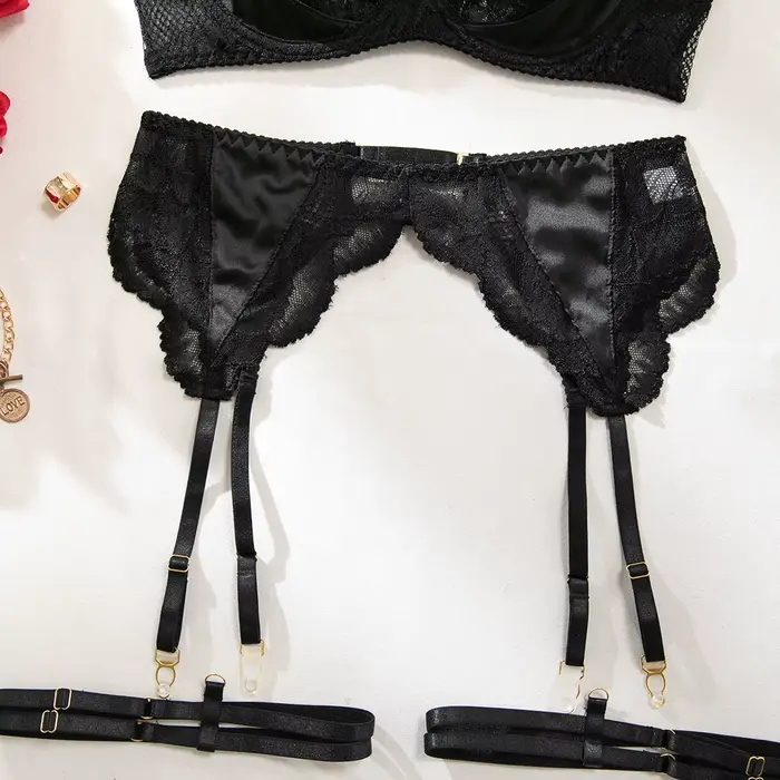 Sexy ženský intímny set z polyesteru a elastanu s kvetinovými motívmi pre ženy romantické a elegantné príležitosti