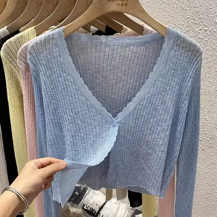 Pastelový krátky cardigan pre ženy