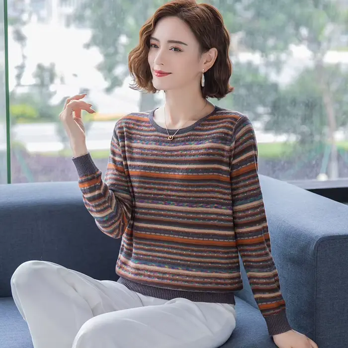 Pullover en polyester et coton décontracté pour femmes, idéal pour les occasions automnales et hivernales, élégant et confortable
