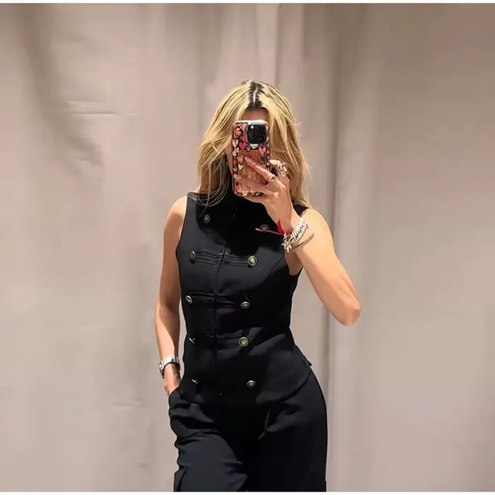 Top Femme Printemps 2026 Nouveau Noir Sans Manches avec Nœud Décoratif Coupe Ajustée Gilet Unique Te