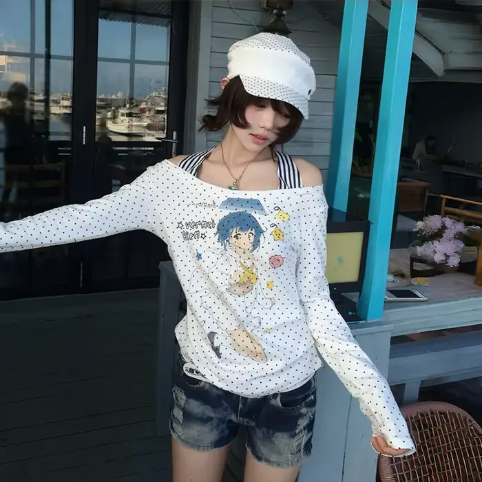 Karrram japonais Y2k Anime imprimé T-shirt 2000s Cutecore épaules nues hauts Vintage Harajuku à manc