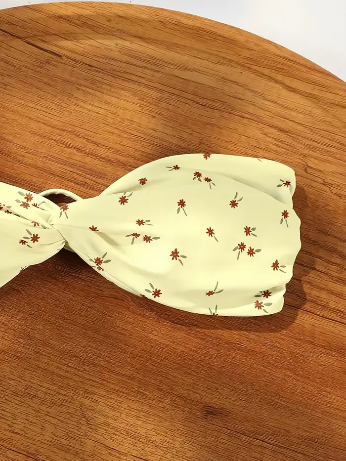 Bandeau Bikini Žena 2025 Pouličný štýl Polyester Elastan Tlačené kvety Príležitosti Pláž Dovolenka Párty Bazén